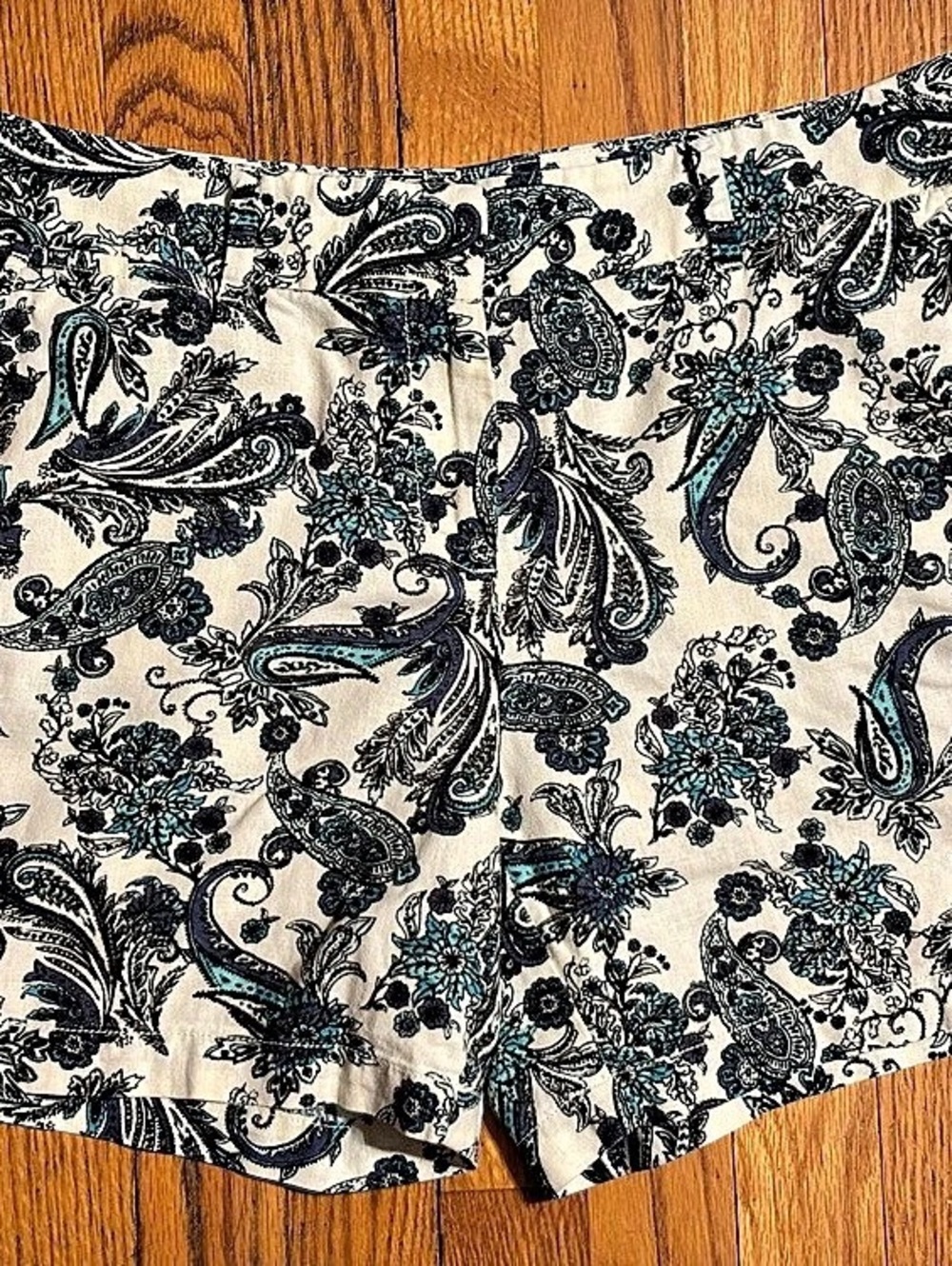 LOFT Paisley Linen Cotton Shorts in White & Blue Size 10